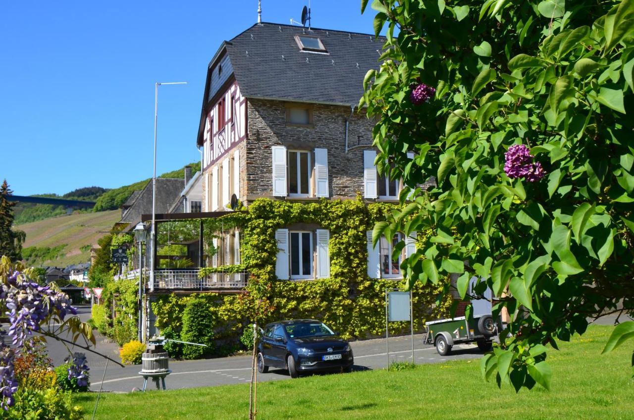Отель Weingut Erbes-Henn Ирциг Экстерьер фото